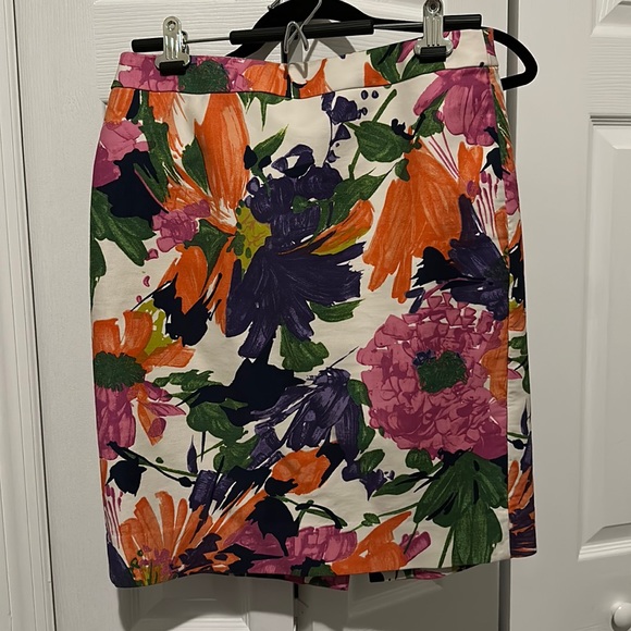 J. Crew Floral Pencil Skirt - Size 4 - Picture 1 of 5